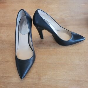 Vince Camuto Black Classic Pumps
